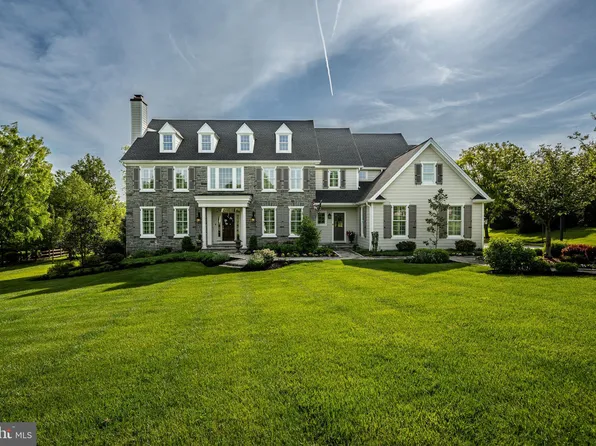 1719 Chantilly Ln, Chester Springs, PA 19425