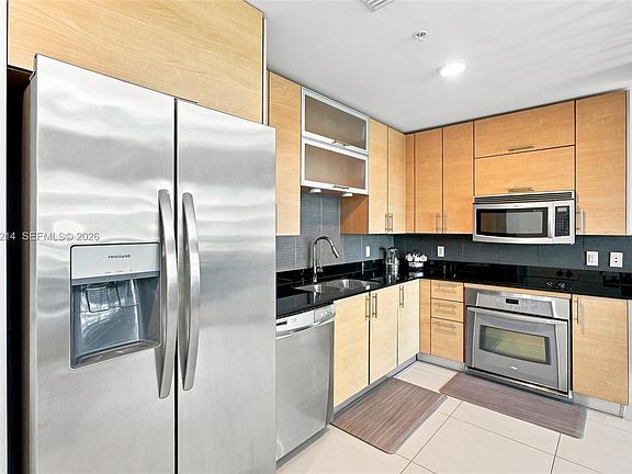4th image of 60 SW 13th St APT 4602