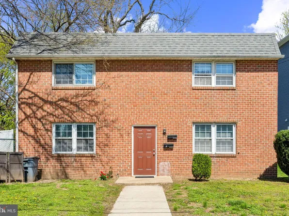 336 Iroquois St, Essington, PA 19029