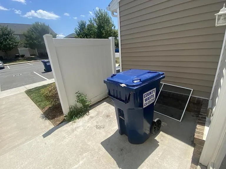 204 Capital St — Photo 17