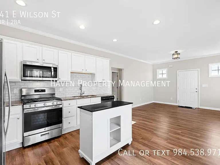 141 E Wilson St — Photo 6