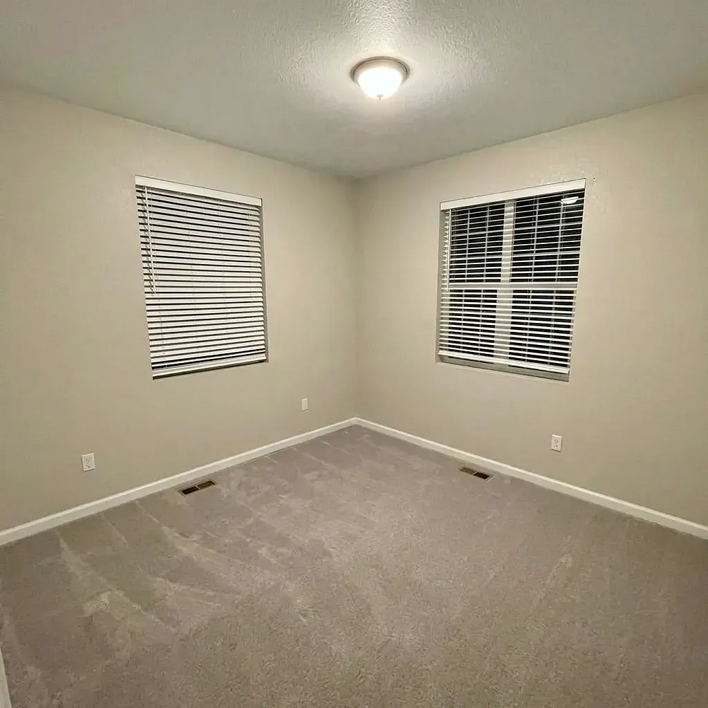 5 bed, 5600 sqft, $525 — Photo 4