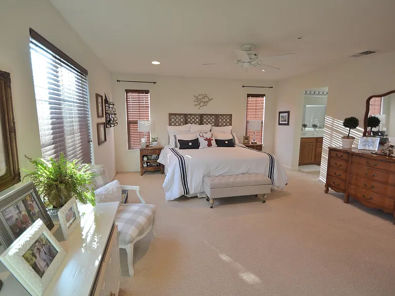 237 Blackstone Cmn — Photo 9