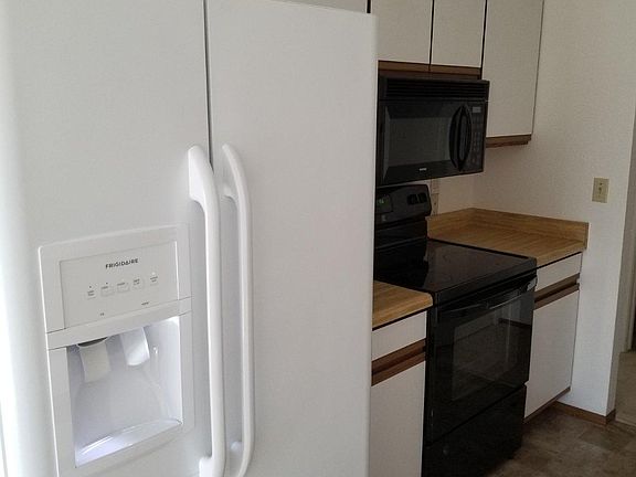 2nd image of 2119 Overlook Dr Unit B