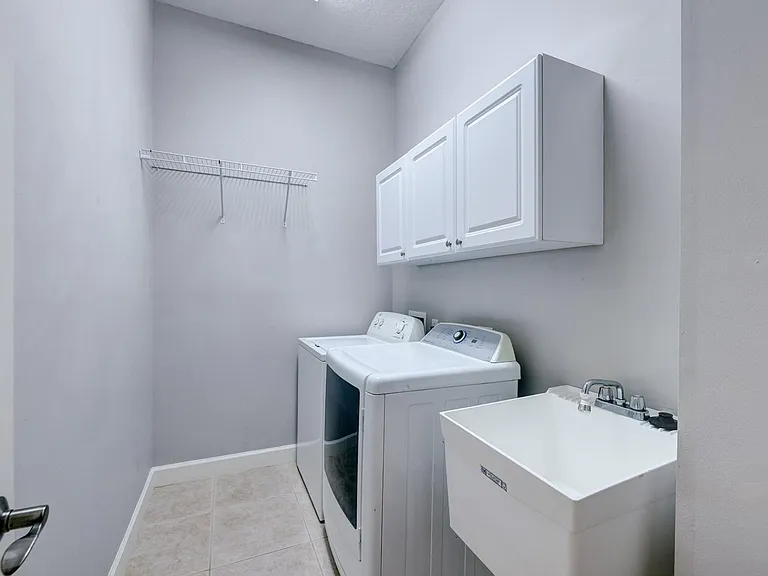 833 SW Vineland Ct — Photo 28