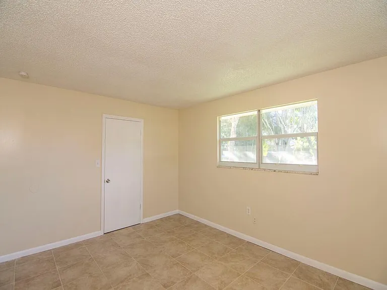 8604 Brookline Ave — Photo 20