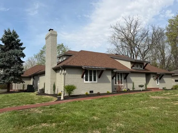 1413 E Downing Street, Springfield, MO 65804