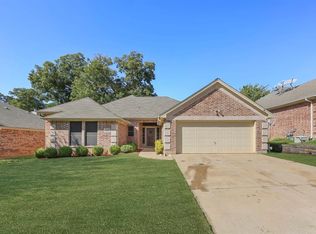 1206 Maple Terrace Dr, Mansfield, TX 76063