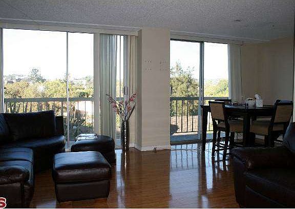 2nd image of 10751 Wilshire Blvd #84