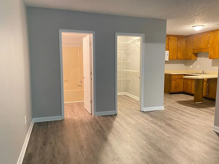 812 Bradley St — Photo 2