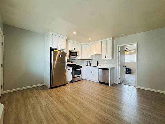 3rd image of 4674 34th St APT 8