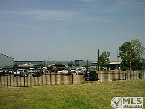 1st image of 315 Harborview Dr