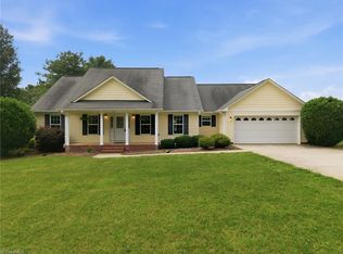 210 Jane Sowers Rd, Statesville, NC 28625