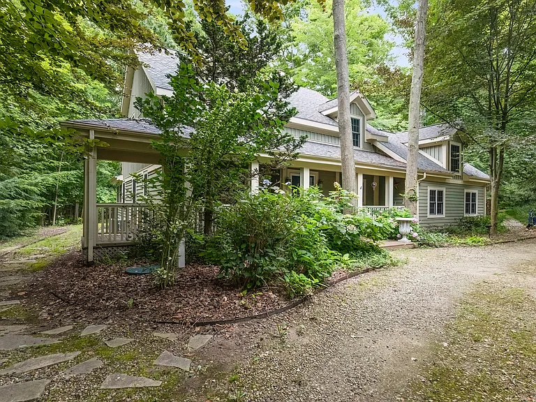 13217 Three Oaks Rd — Photo 51