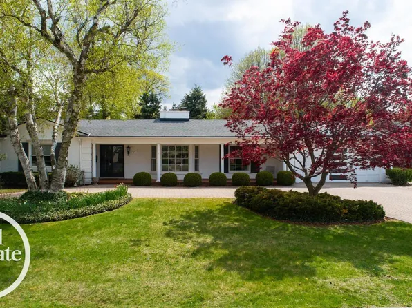 45 Fontana Ln, Grosse Pointe Shores, MI 48236