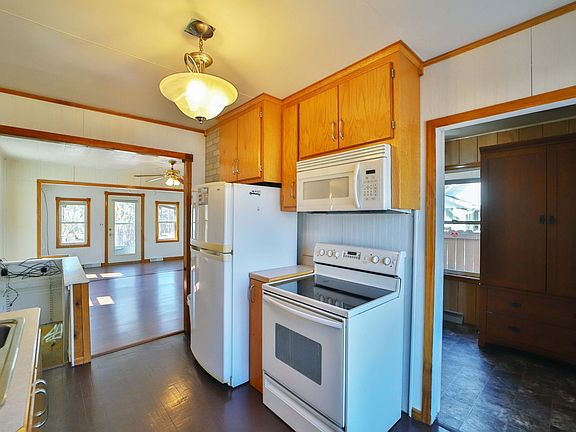 3rd image of 47436 Whistle Rd