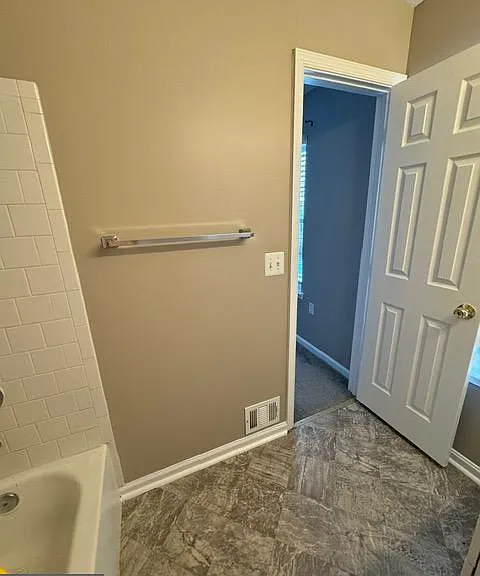 2459 Wentworth Dr — Photo 31
