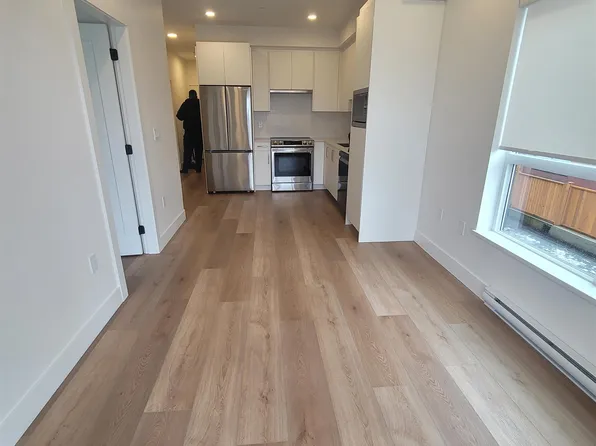 20282 72b Ave #214, Langley, BC V2Y 3X3