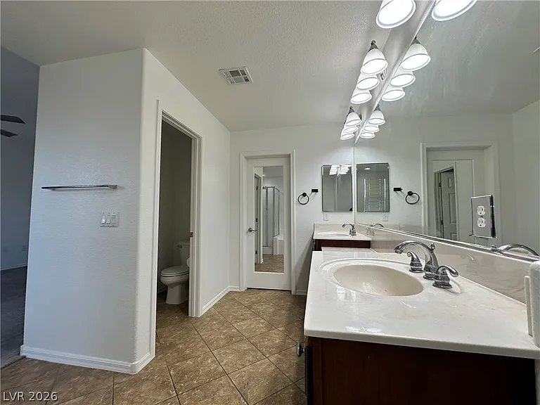1571 Plaza Centre Dr #102 — Photo 20