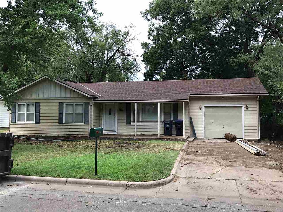 1st image of 1117 Shelden St