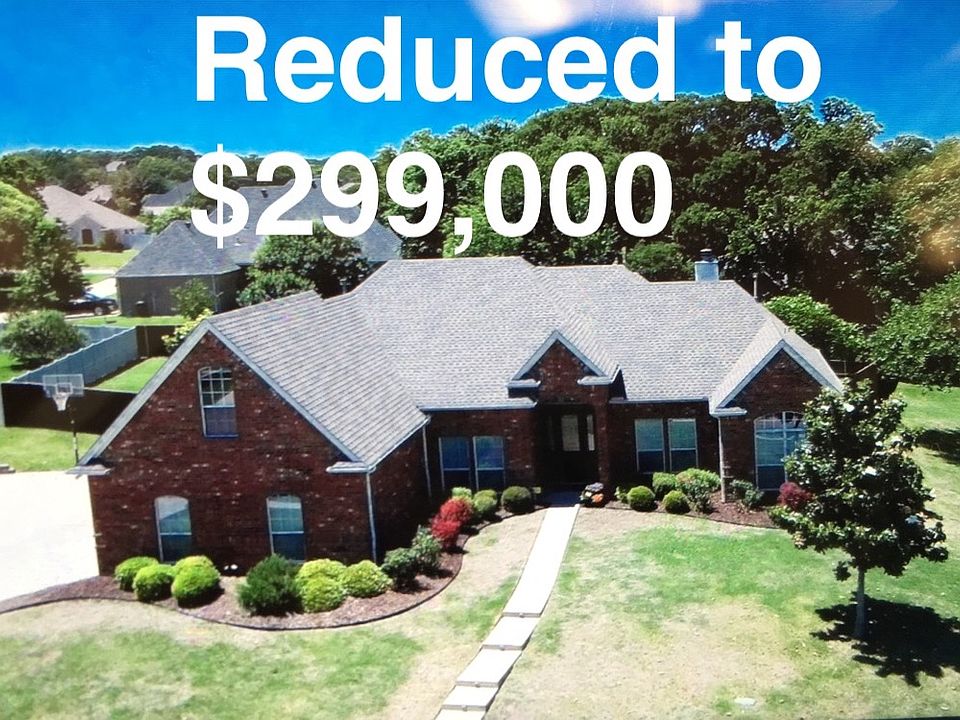 1st image of 2202 Riverwood Dr