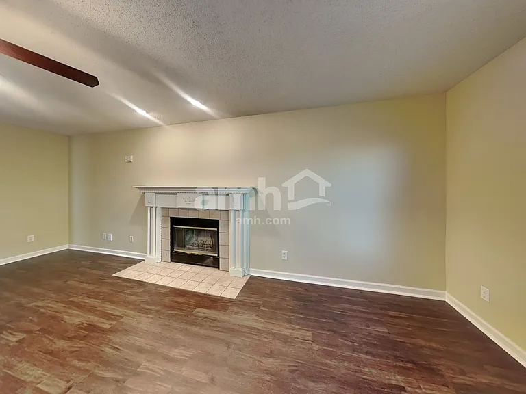 1494 Blue Grass Pkwy — Photo 6