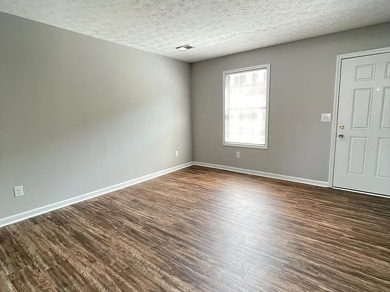 1022 Brandy Ln — Photo 4