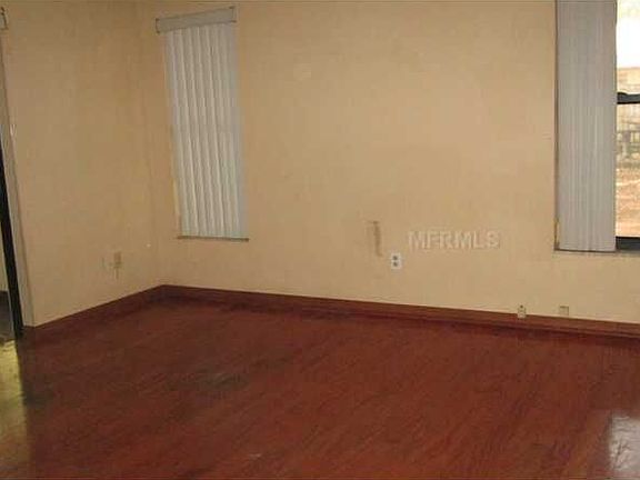 5th image of 2711 Savannah Dr