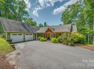 74 Woodlyn Etch Dr, Hendersonville, NC 28792