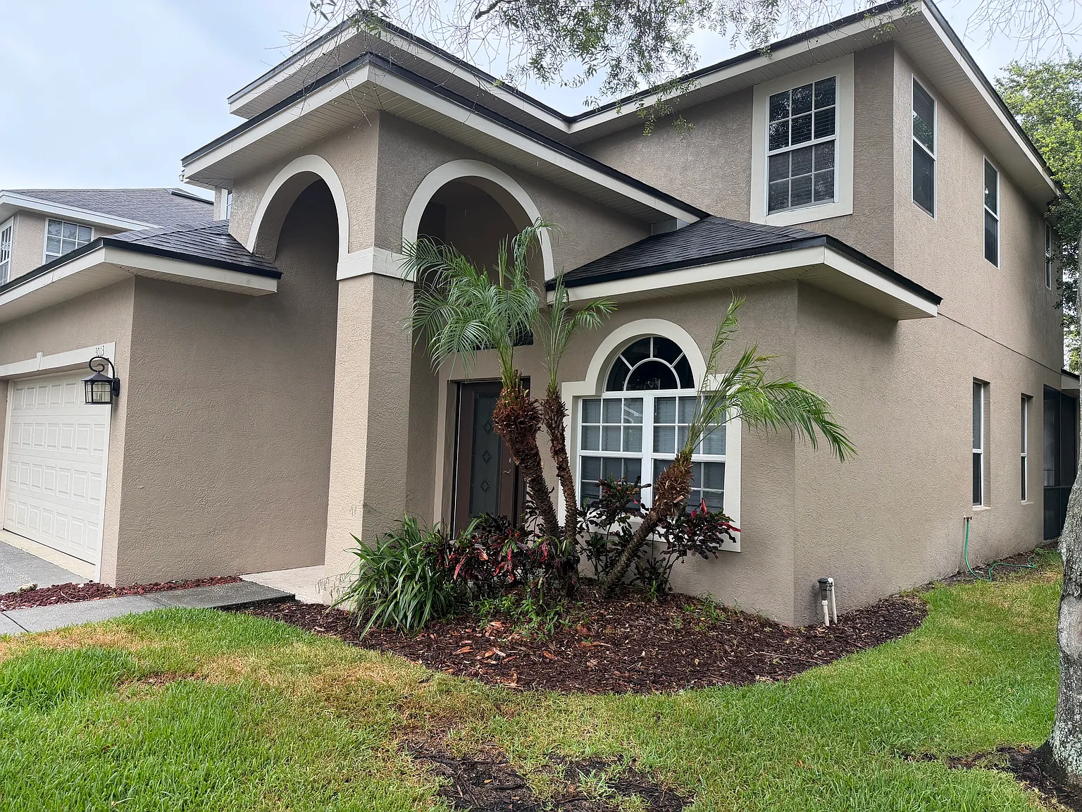 4 bed, 2427 sqft, $4,250 — Photo 2