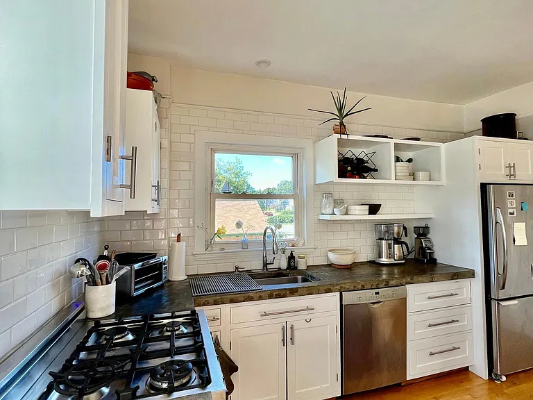 427 Preble St #2 — Photo 3