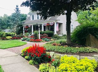 29723 Lake Rd, Bay Village, OH 44140