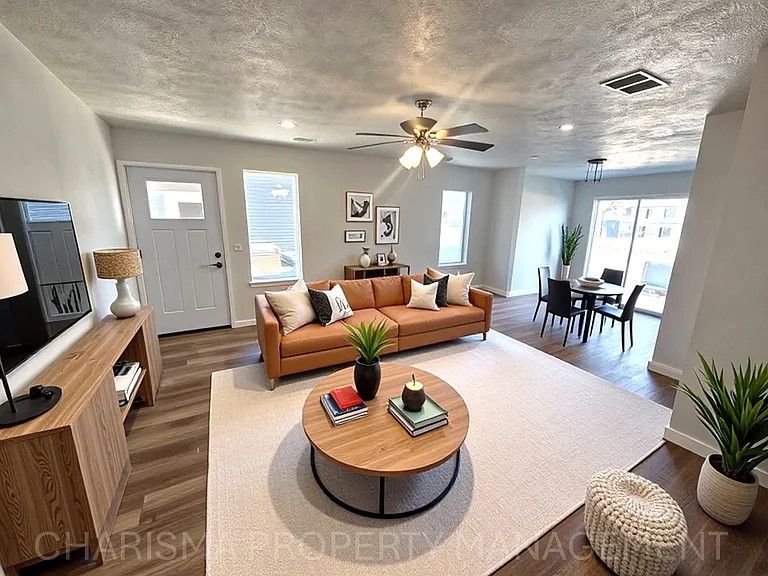 Tunis Drive Townhomes — Photo 20