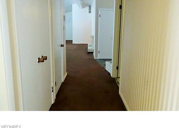 4th image of 2123 Lee Blvd