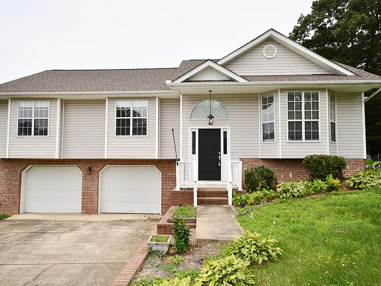 5733 Riley Rd — Photo 1