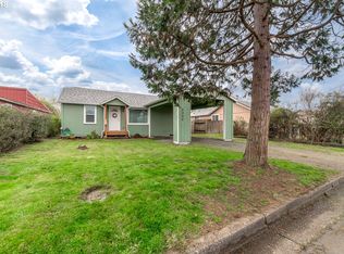 2355 F St, Springfield, OR 97477