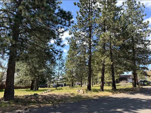 Glover St, Goldendale, WA 98620