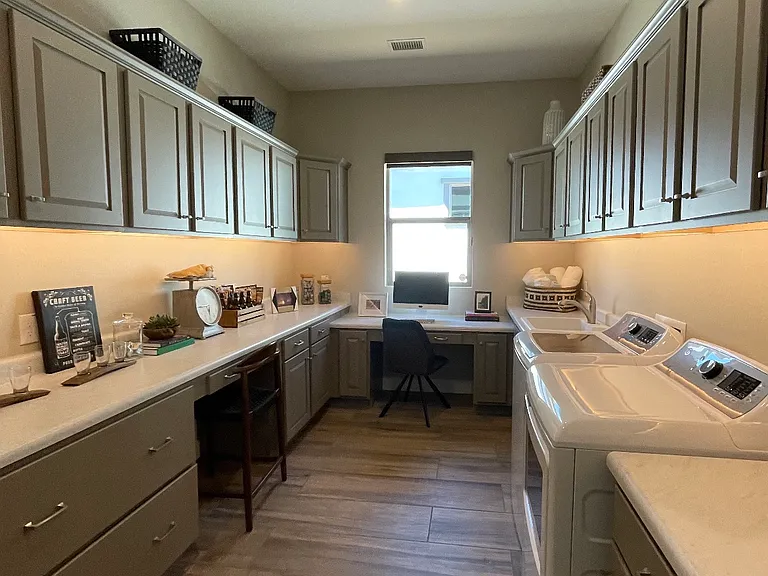 3221 Buckaroo Ct — Photo 8