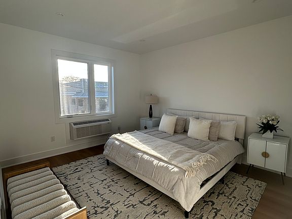 3rd image of 1225 Morris Ave #101-304
