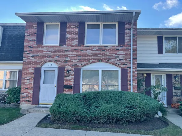 944 Miller Ave, Streamwood, IL 60107