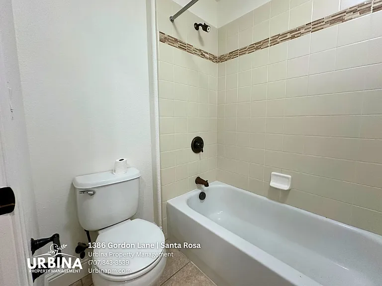 1386 Gordon Ln — Photo 19