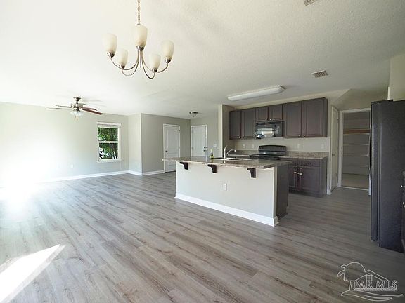 2nd image of 203 Creekview Dr