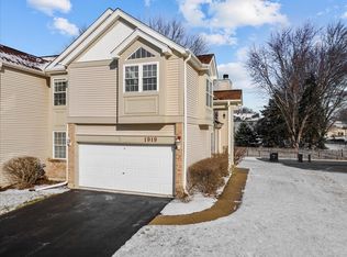 1919 Tamahawk Ln, Naperville, IL 60564