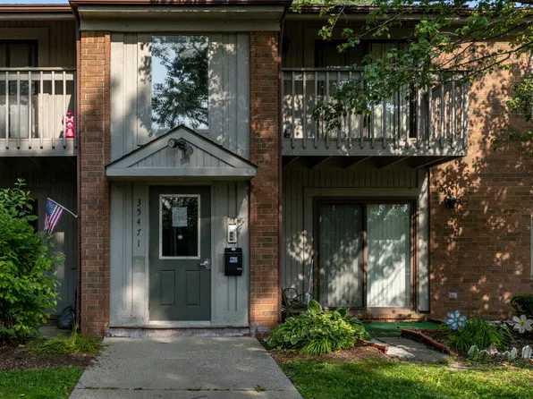 35454 Hickory Woods Dr #6, Clinton Township, MI 48035