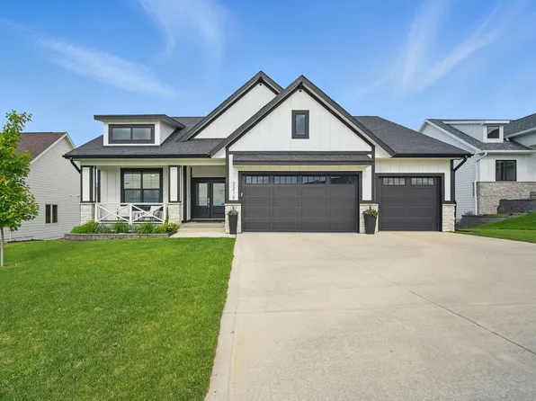 2216 Timberview Dr, Norwalk, IA 50211