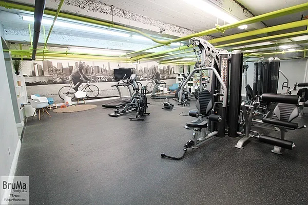 Rented by Bruma Realty LLC | media 23