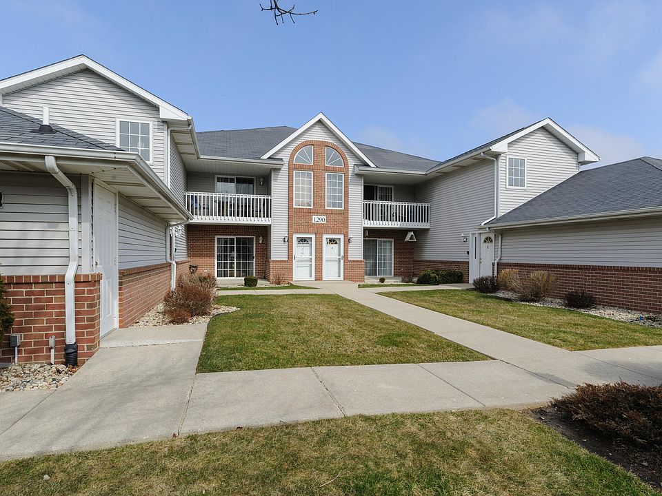 1st image of 1290 Village Centre Dr Unit 8