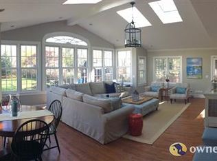 1311 Sunview Ln, Winnetka, IL 60093