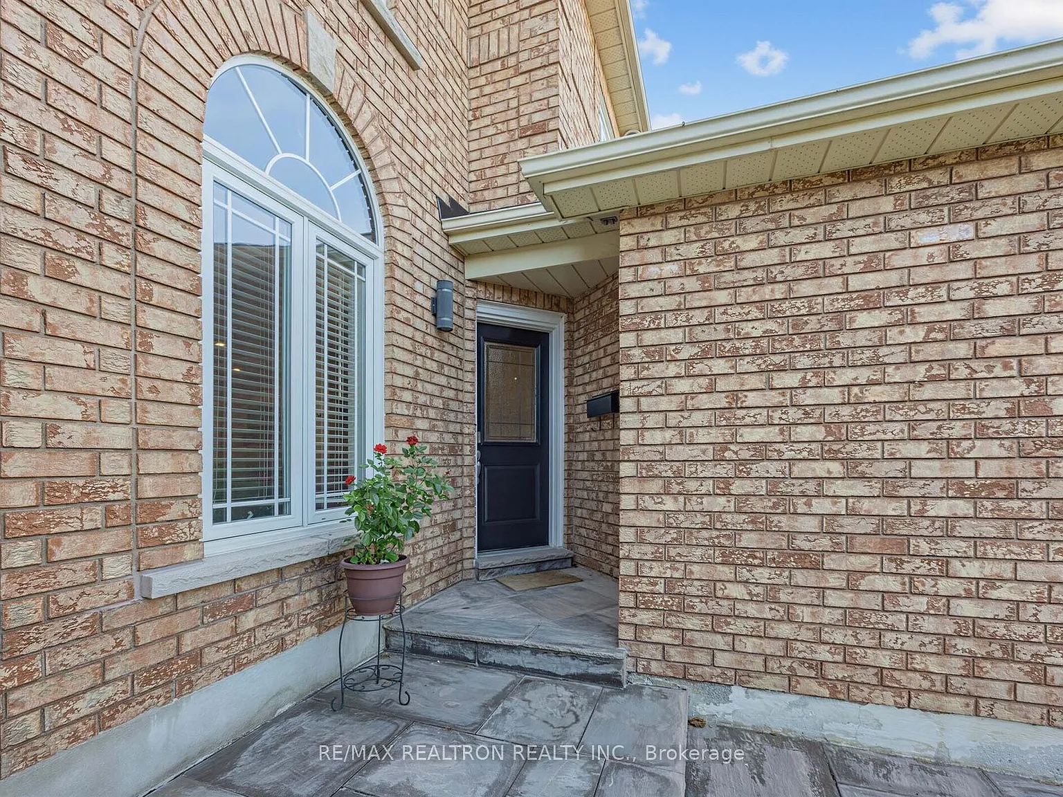 4 bed, $3,500 — Photo 3