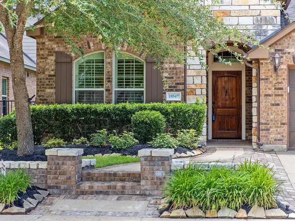 19547 Mills Glen Drive, Cypress, TX 77433